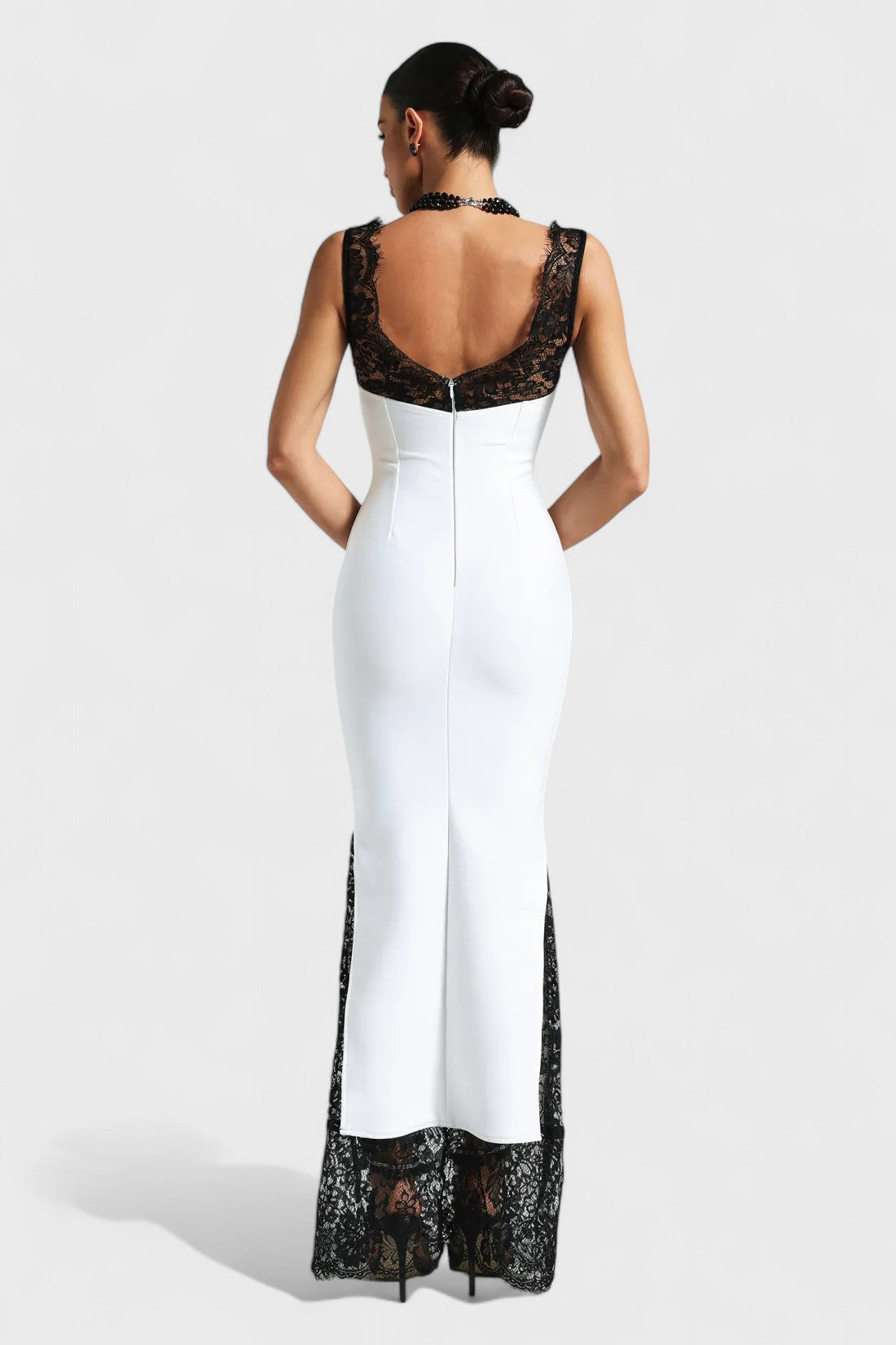 Sleeveless White, Black, Lace Maxi Dress Mara Blak Sleeveless White, Black, Lace Maxi Dress Mara Blak